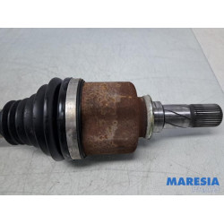 Renault - Trafic - Aandrijfas links-voor