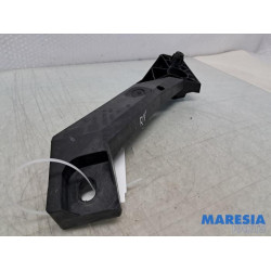 Renault - Trafic - Front part support