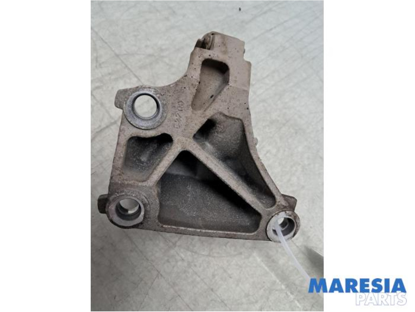 Renault - Trafic - Stütze (sonstige)