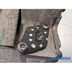 Opel - Vivaro - Air conditioning pump