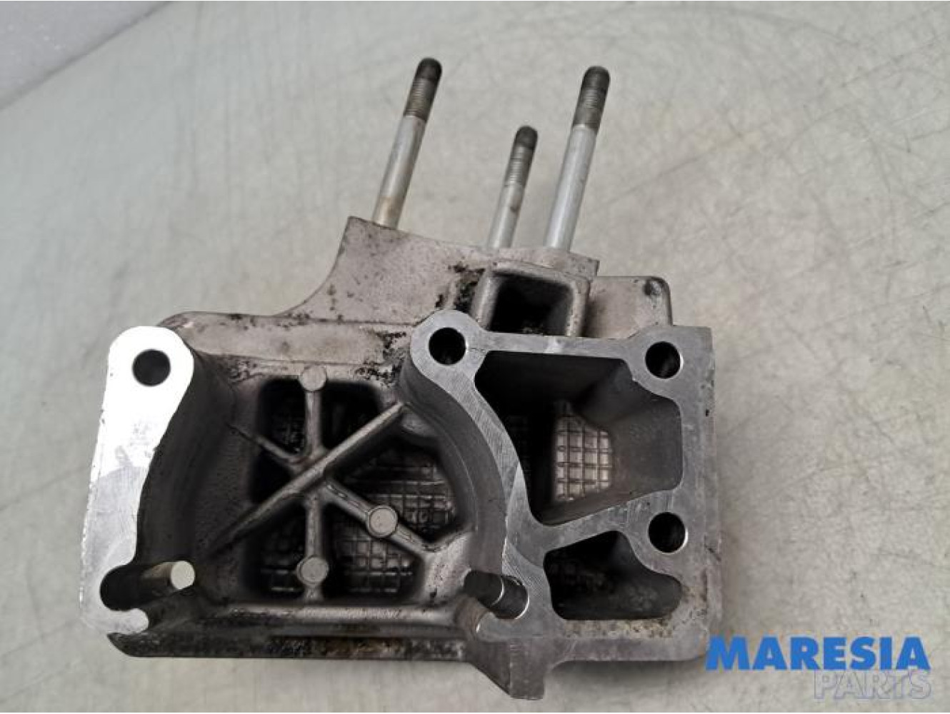 Fiat - Bravo - Engine mount