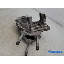 Fiat - Bravo - Engine mount