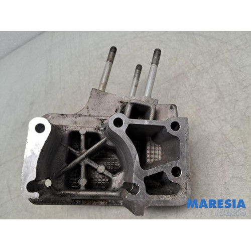 Fiat - Bravo - Engine mount