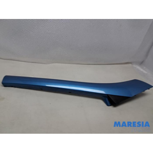 Renault - Scenic - Voorruitlijst