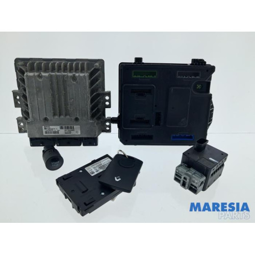 Renault - Scenic - Steuergerät Motormanagement