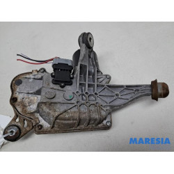 Renault - Scenic - Scheibenwischermotor vorne