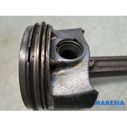 Renault - Clio - Connecting rod