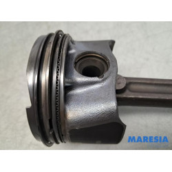 Renault - Clio - Connecting rod