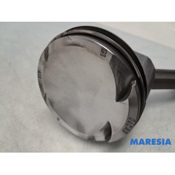 Renault - Clio - Connecting rod