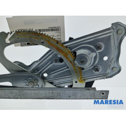 Renault - Scenic - Mécanique vitre 4portes avant droite