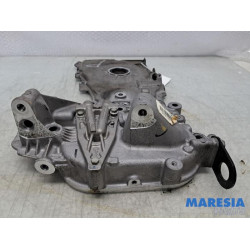 Renault - Clio - Couvercle de distribution