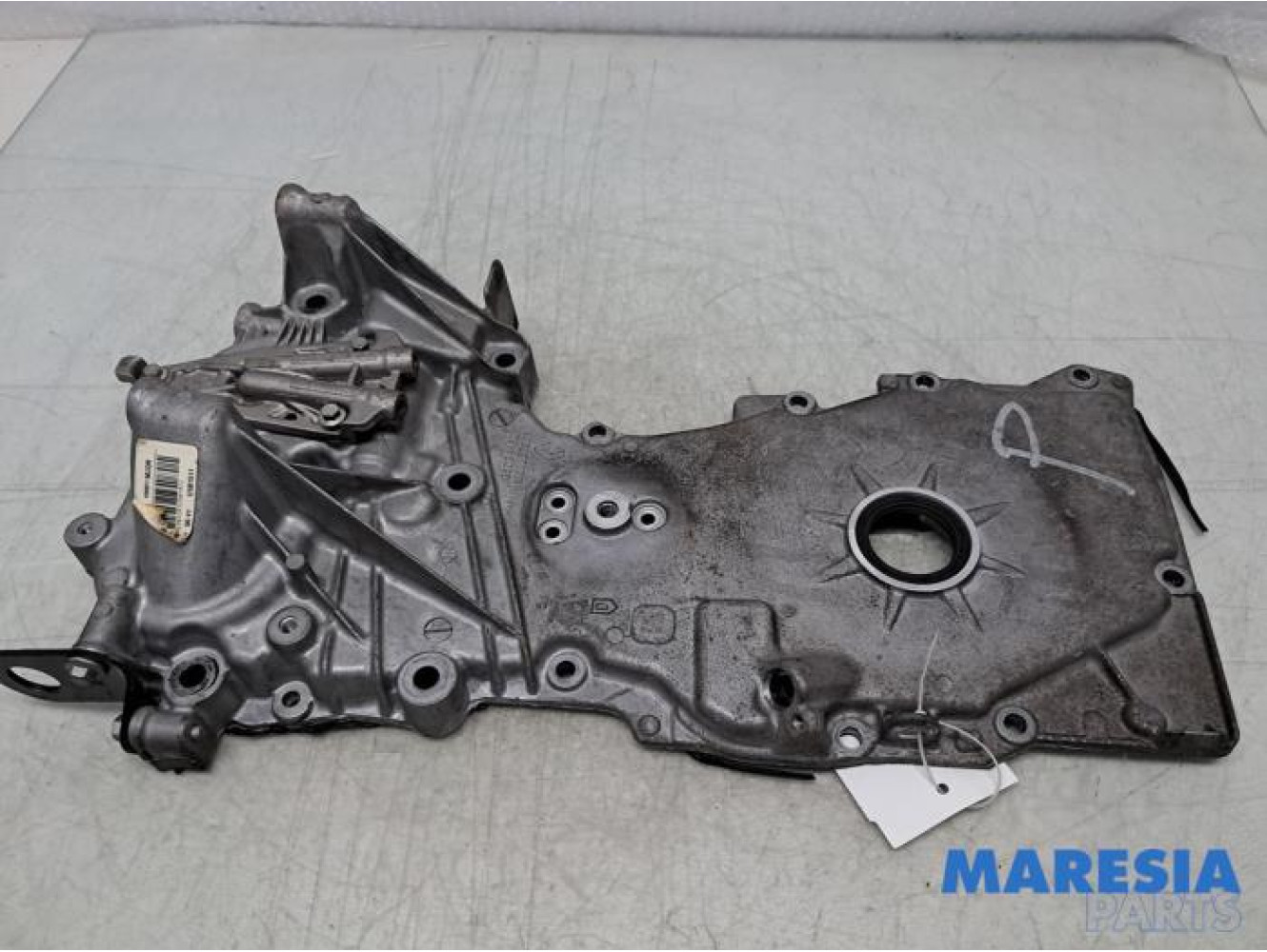 Renault - Clio - Couvercle de distribution