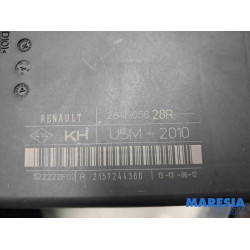 Renault - Scenic - Fuse box