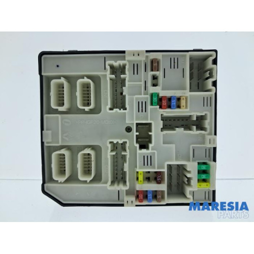 Renault - Scenic - Fuse box