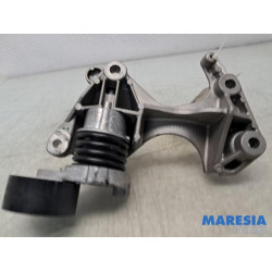 Renault - Clio - Dynamosteun boven