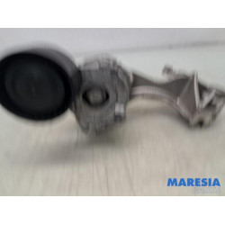 Renault - Clio - Dynamosteun boven