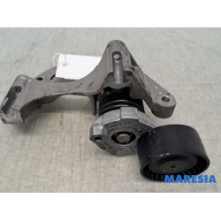 Renault - Clio - Dynamosteun boven