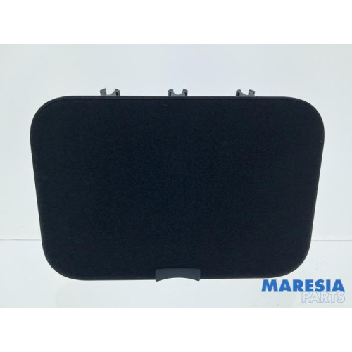 Renault - Scenic - Storage compartment