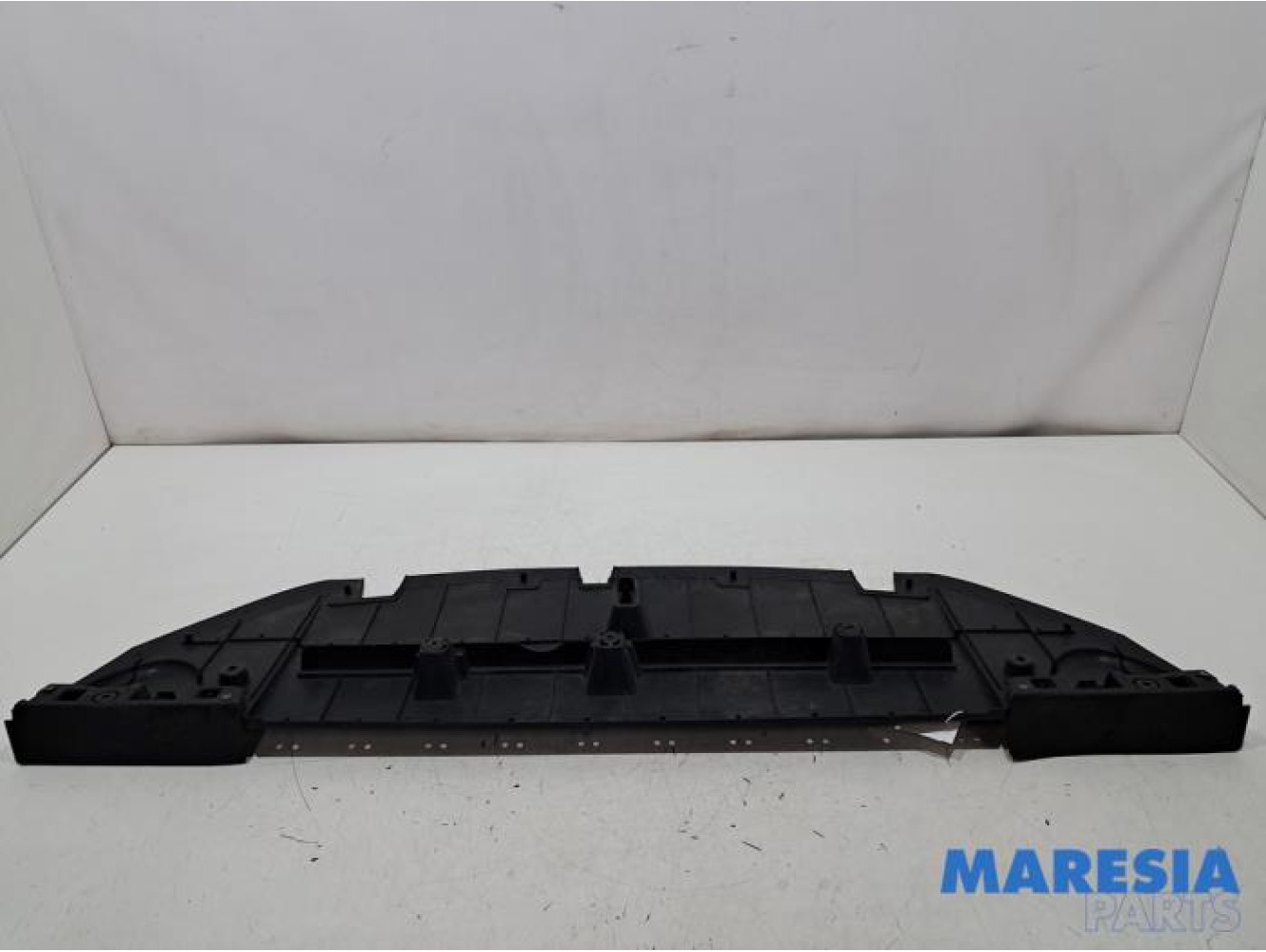 Peugeot - 2008 - Bumper bottom