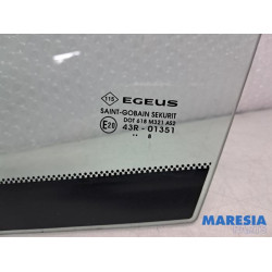 Renault - Trafic - Quarter light, front left