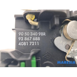 Renault - Trafic - Minibus/van rear door lock mechanism