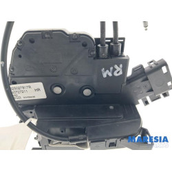 Renault - Trafic - Sliding door lock mechanism, right