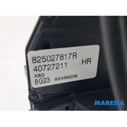 Renault - Trafic - Sliding door lock mechanism, right