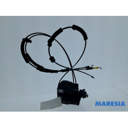 Renault - Trafic - Sliding door lock mechanism, right