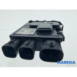 Renault - Trafic - Voltage regulator