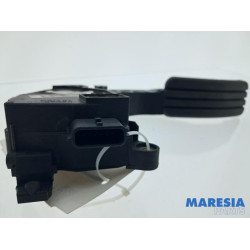 Renault - Trafic - Accelerator pedal