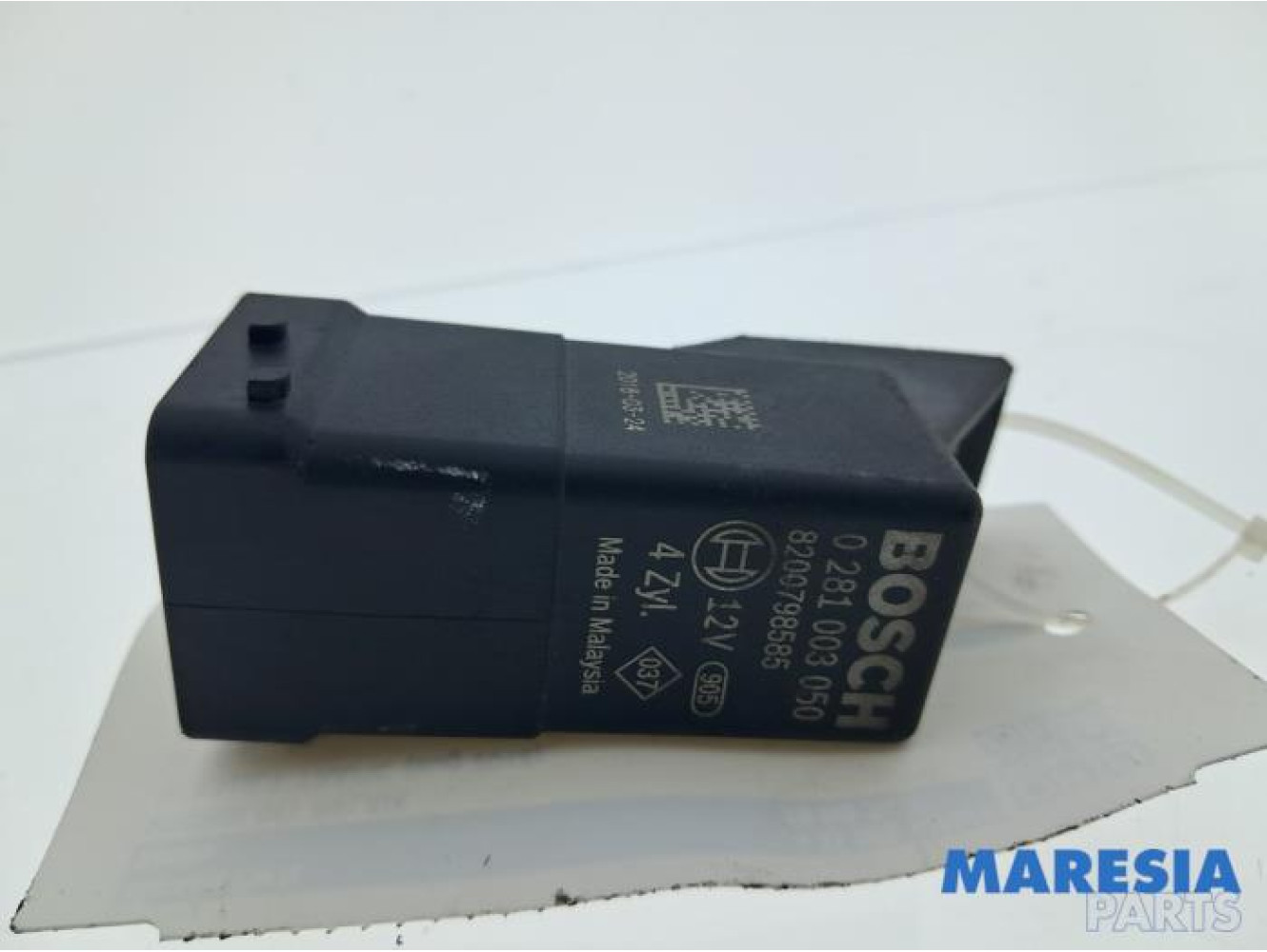 Renault - Trafic - Glow plug relay