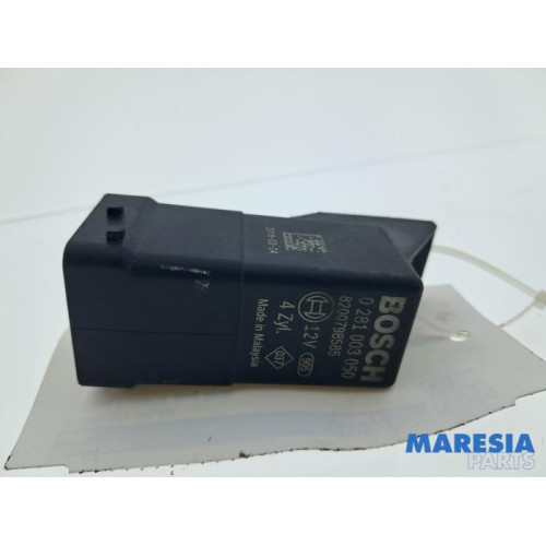 Renault - Trafic - Glow plug relay