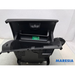 Renault - Trafic - Glovebox