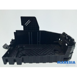 Peugeot - 2008 - Battery box