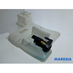 Peugeot - 2008 - Ruitensproeiertank voor