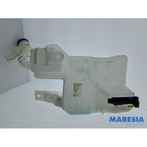 Peugeot - 2008 - Front windscreen washer reservoir