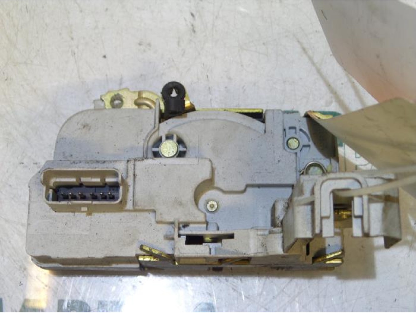 Peugeot - 307 - Door lock mechanism 4-door, front left