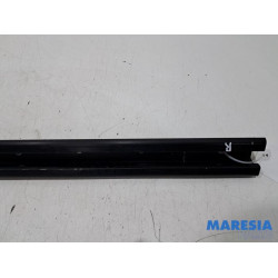 Opel - Vivaro - Seat rails, centre