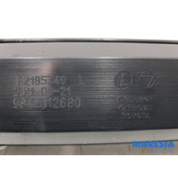 Opel - Vivaro - Seat rails, centre