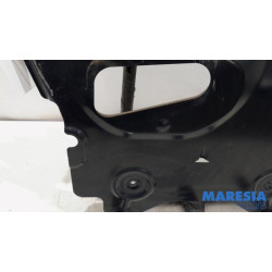 Opel - Vivaro - Engine protection panel