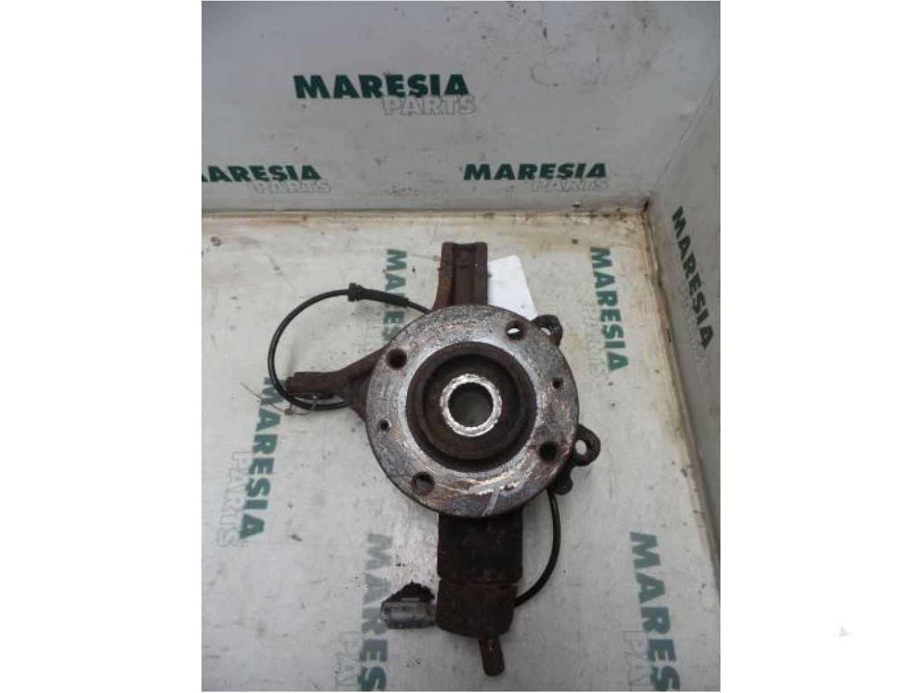 Peugeot - 307 - Knuckle, front right