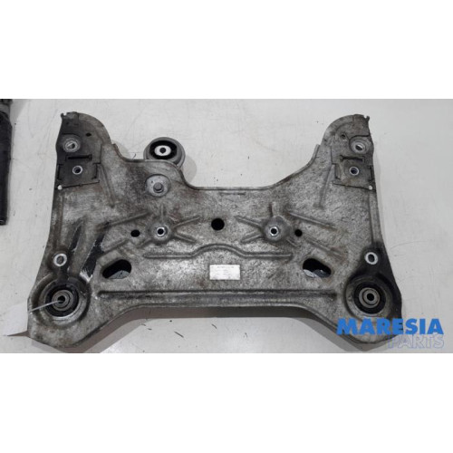 Renault - Trafic - Subframe