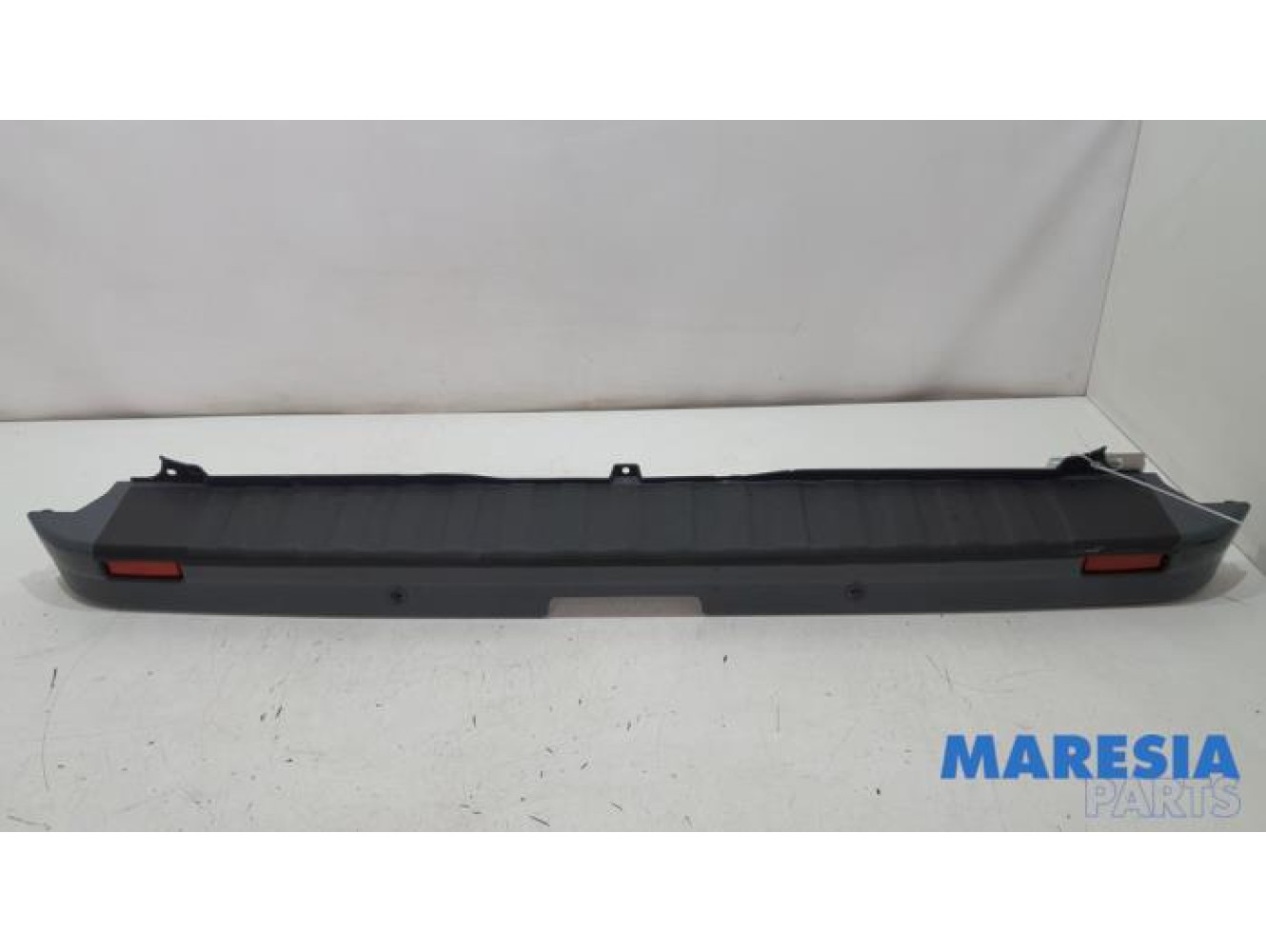 Renault - Trafic - Achterbumper