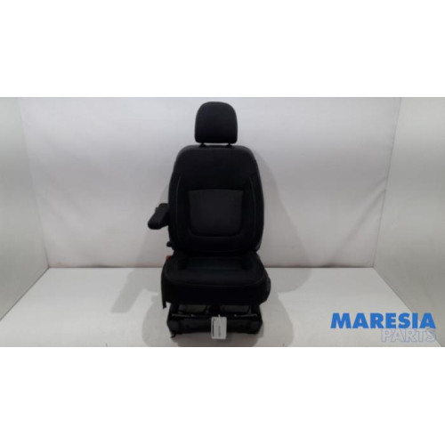 Renault - Trafic - Sitz links
