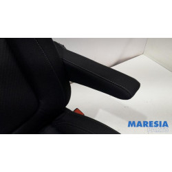 Renault - Trafic - Stoel rechts