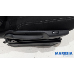 Renault - Trafic - Stoel rechts