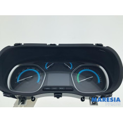 Opel - Vivaro - Instrument panel