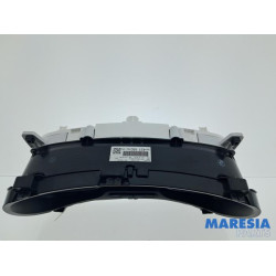 Opel - Vivaro - Instrument panel