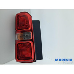 Opel - Vivaro - Taillight, left