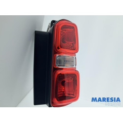 Opel - Vivaro - Rücklicht rechts